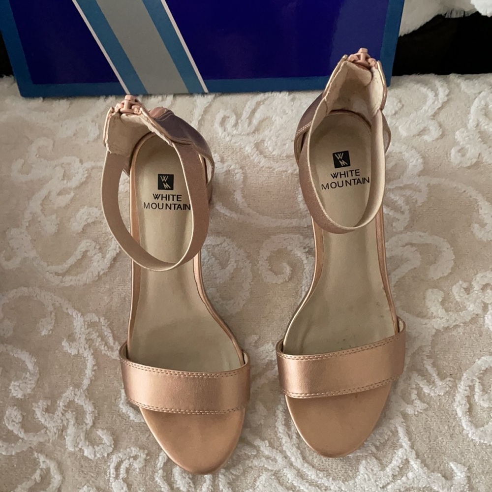 White Mountain Rose gold ankle strap chunky heel women’s shoes